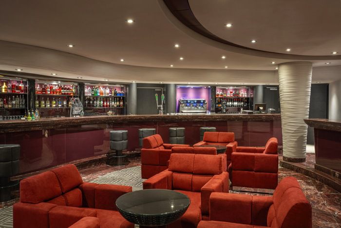 MSC Divina Bar